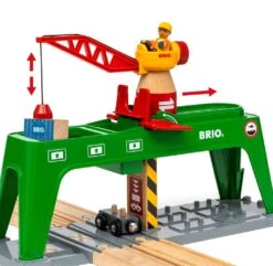 Ravensburger BRIO World 33996 Bahn Verlade Terminal - Mit Beweglichem Kran Zum Umladen Von Gütern Auf Die Schiene, Straße Und Das Schiff - Empfohlen Für Kinder Ab 3 Jahren -Ravensburger Geschäft 63399600 5